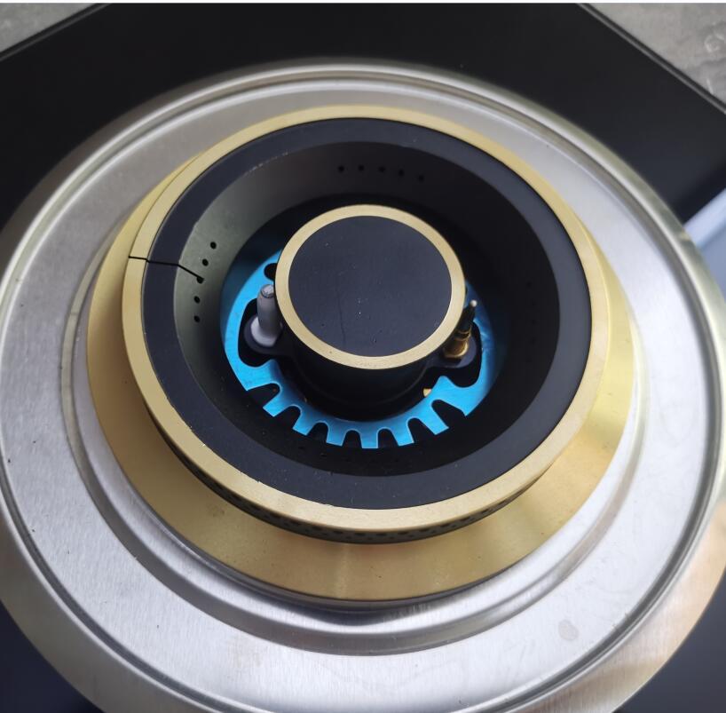 Brass burner cap for gas hob