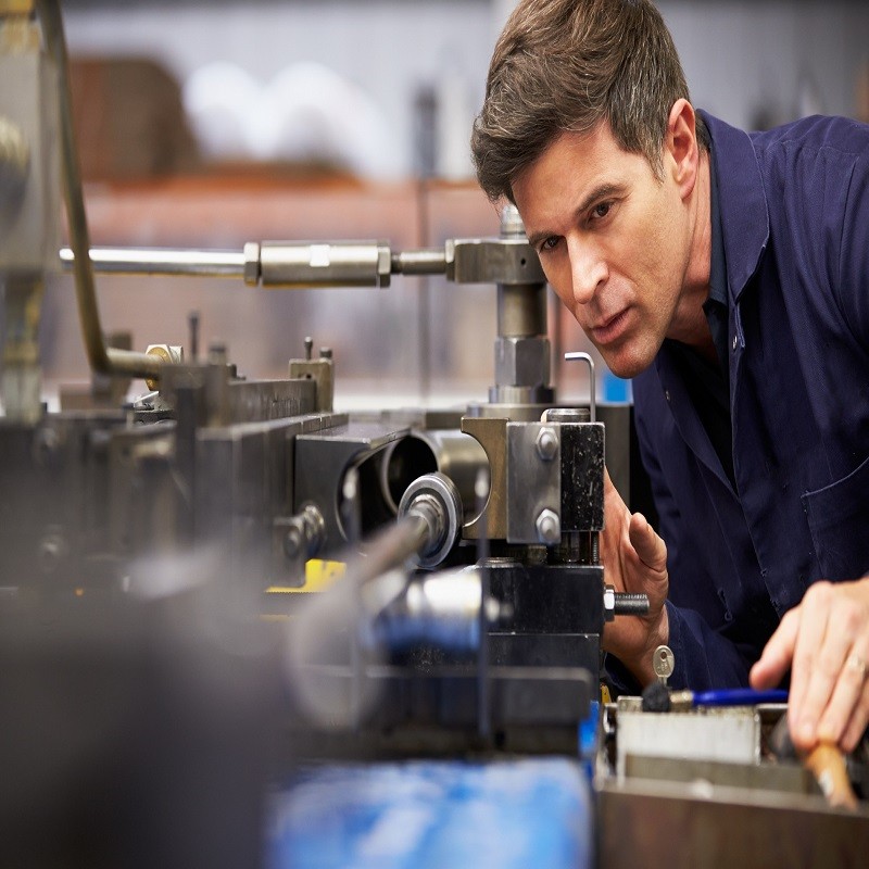 Guía de mantenimiento de dobladoras de tubos CNC y de tubos láser