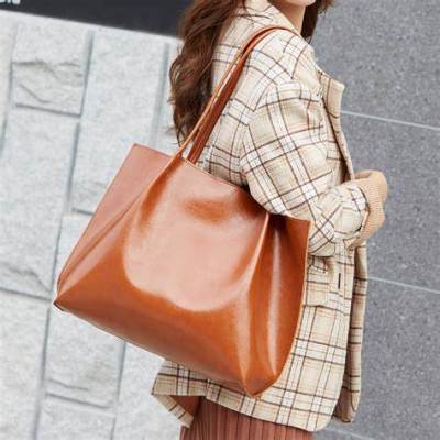 Leisure high-capacity bag 2023 new female bag versatile students class commuting tote bag.