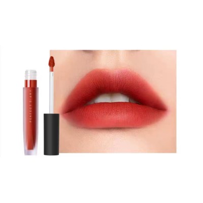 Moisturizing, easy to apply color, non dizzy makeup lipstick