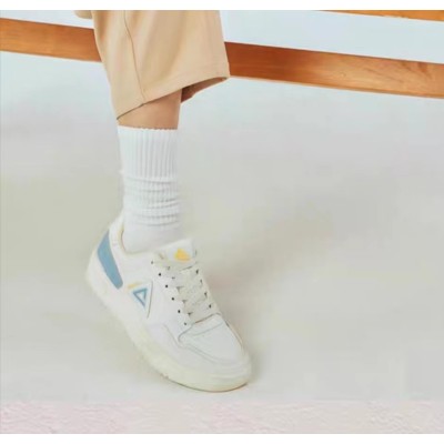 Best well ventilaed comfortable and light casual shoes for girl