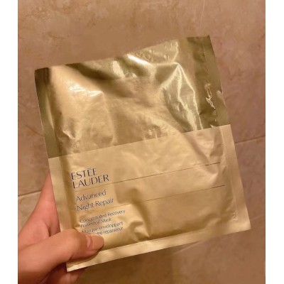 Moisturizing facial mask nourishes skin Moisture replenishmentMoisture replenishment