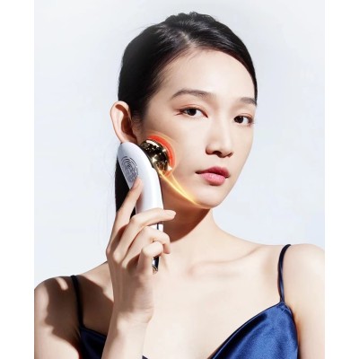 cosmetic instrument Whiten skin and remove freckles Inhibitory pigment  Compact and suitable for travel absorb fast