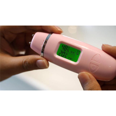 cosmetic instrument Whiten skin and remove freckles Inhibitory pigment  Absorb fast