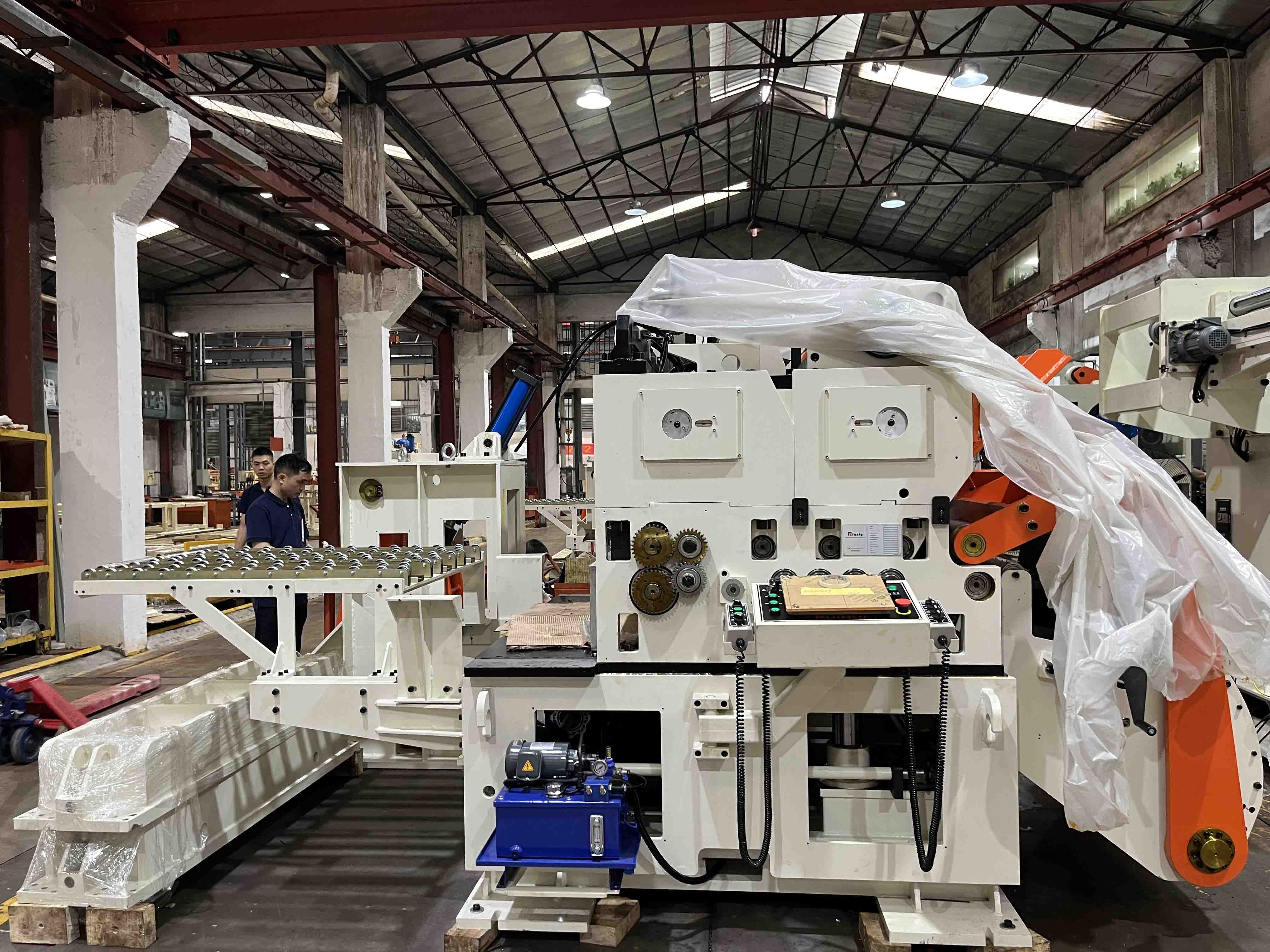 Roll stack inspection on a coil line feeding silicon steel for transformer core stamping