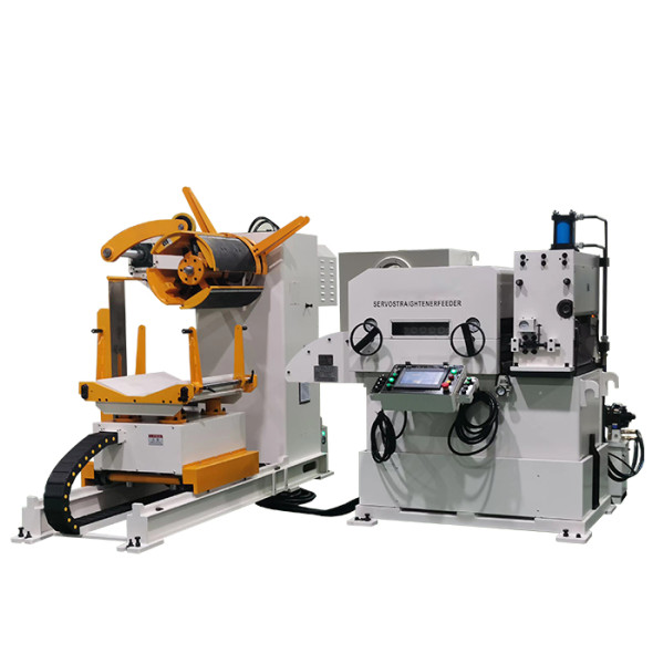 Jak často by se měl měnit hydraulický olej podavače rovnačky decoiler?