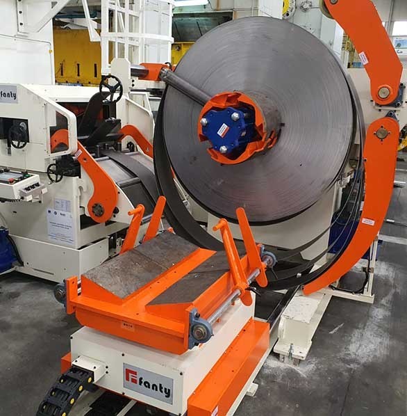 How to Load Coils Safely with a Hydraulic Decoiler?