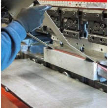 How to Choose Between Roller Feeder and NC Servo Feeder for Automated Processing ?