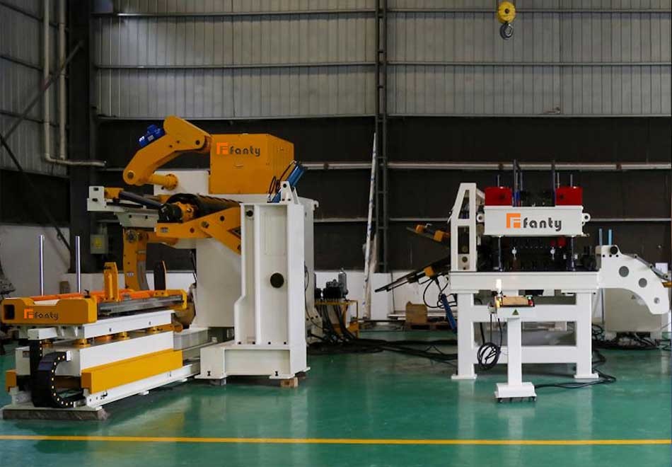 Steel coil loop control system between hydraulic decoiler and servo feeder in automated stamping production line