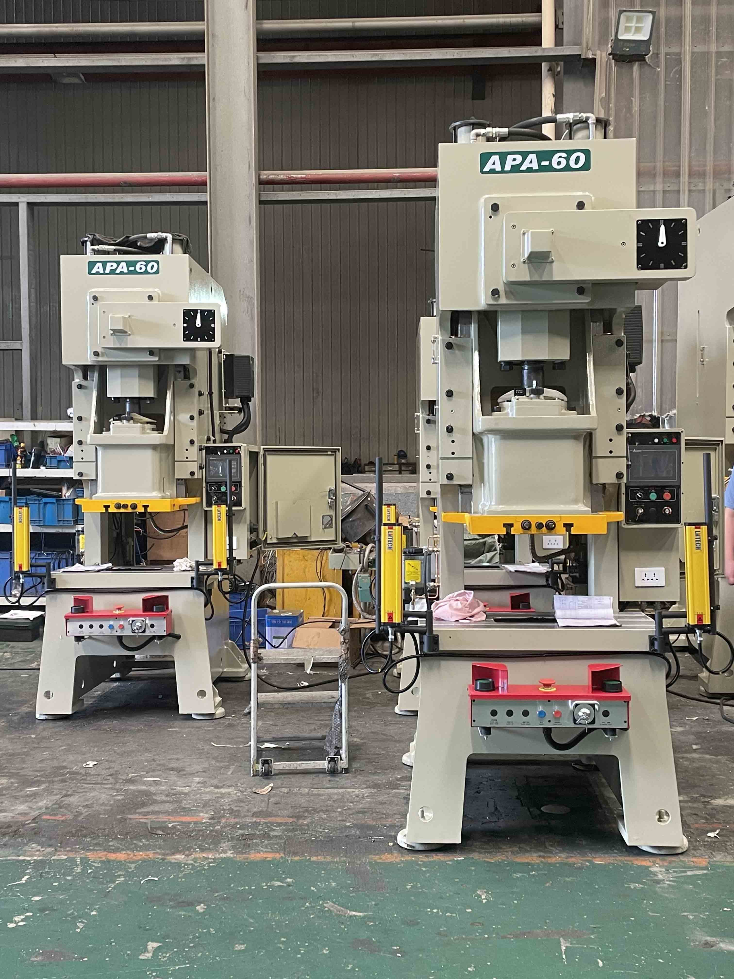 60 tons punch press