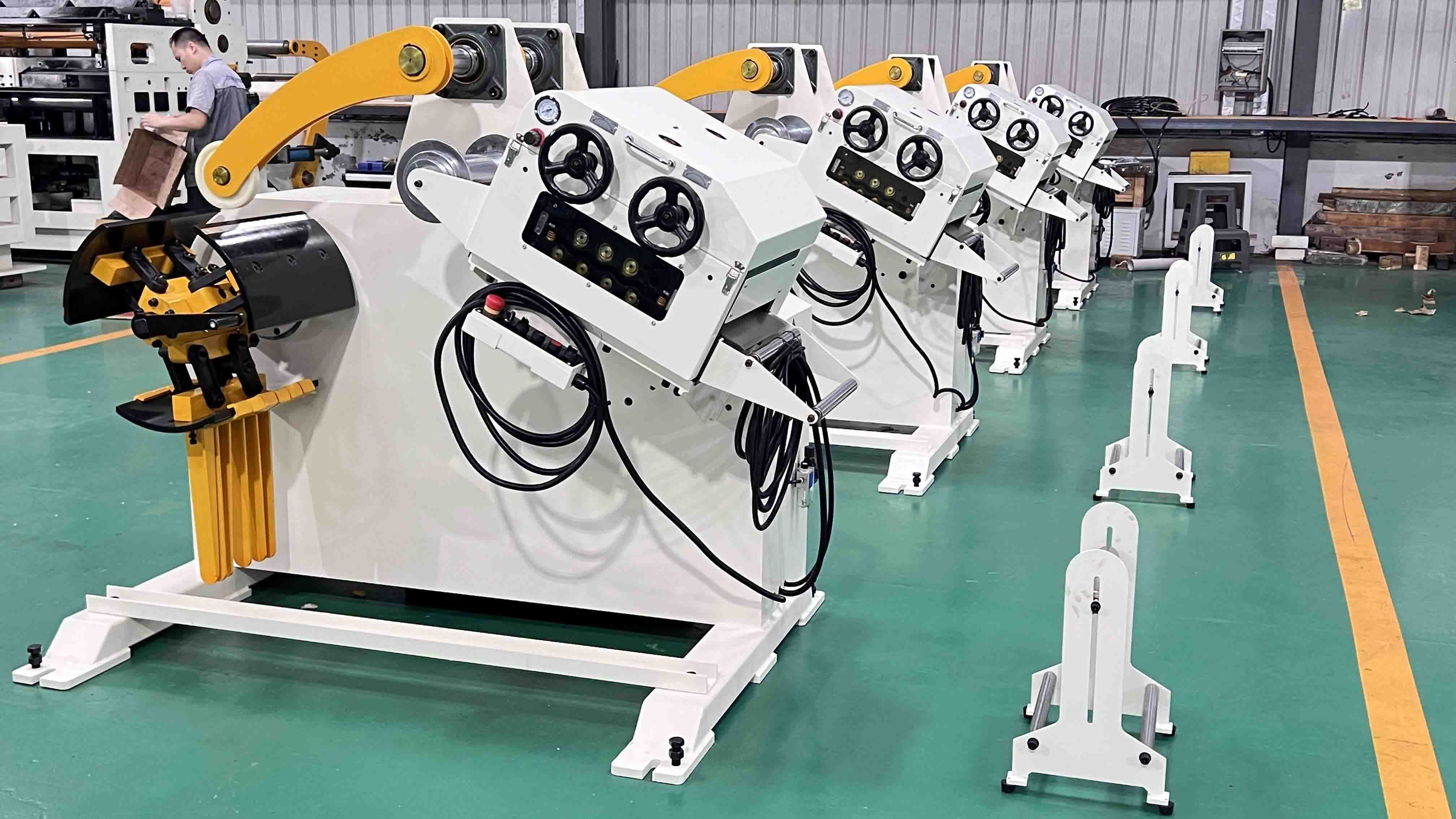 decoiler straightener for automotive stamping