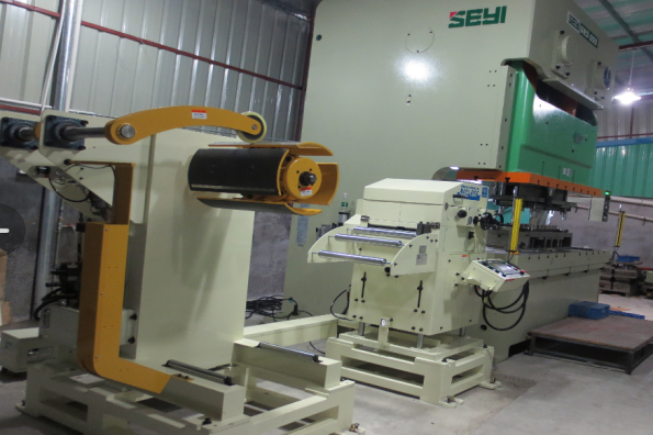 decoiler straightener feeder works with SEyi brand press