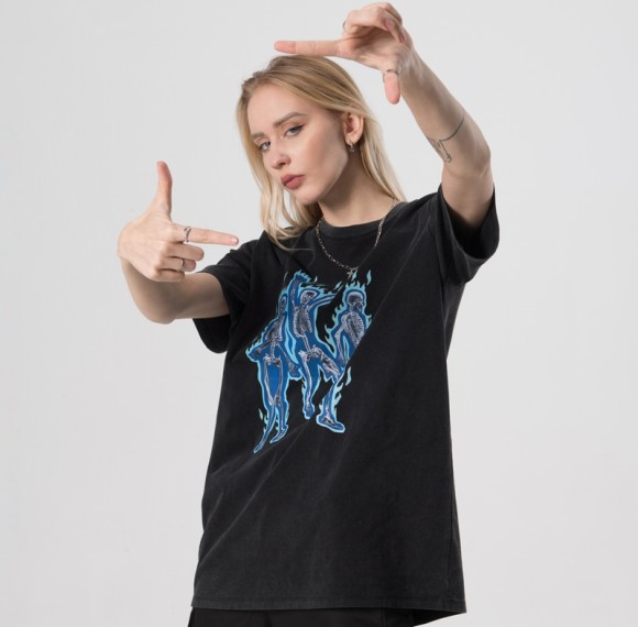 Herstellung grafischer trendiger T-Shirts für Damen | Beste Streetwear-T-Shirts | Schwarze T-Shirts mit Schneewasch-Hot-Transferdruck