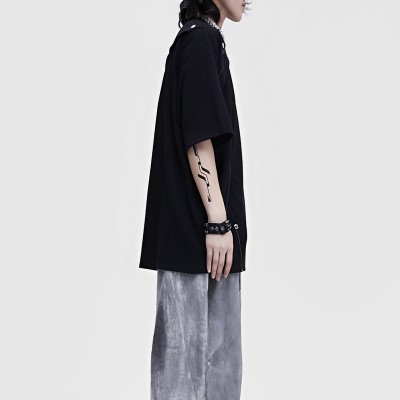 Custom T-shirt Pinch Pleat Reshaping Bright Line Decorative Buttons Classic Black T-shirt