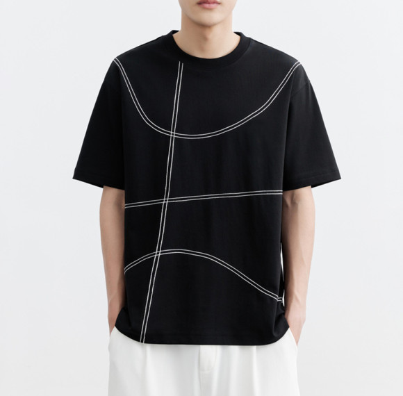 Herstellung maßgeschneiderter T-Shirts aus Eisseidenbaumwolle mit 190 g/m² für Herren