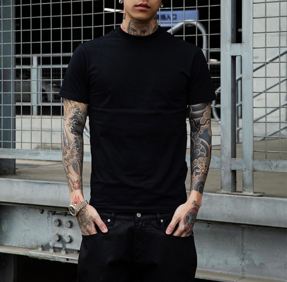 Clothing Manufacturer Tshirt Men Skinny Fit 190GSM Solid Color Tshirt