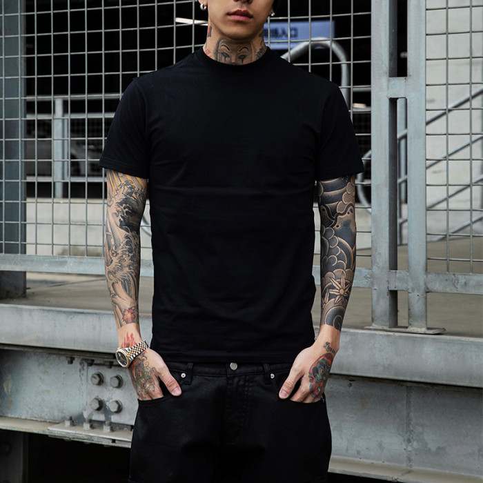 Clothing Manufacturer Tshirt Men Skinny Fit 190GSM Solid Color Tshirt