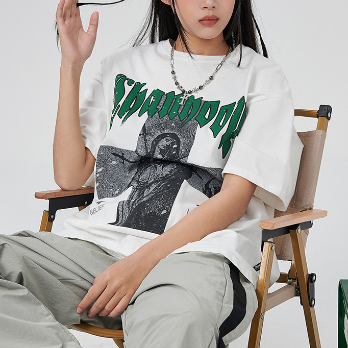 street-style t-shirts