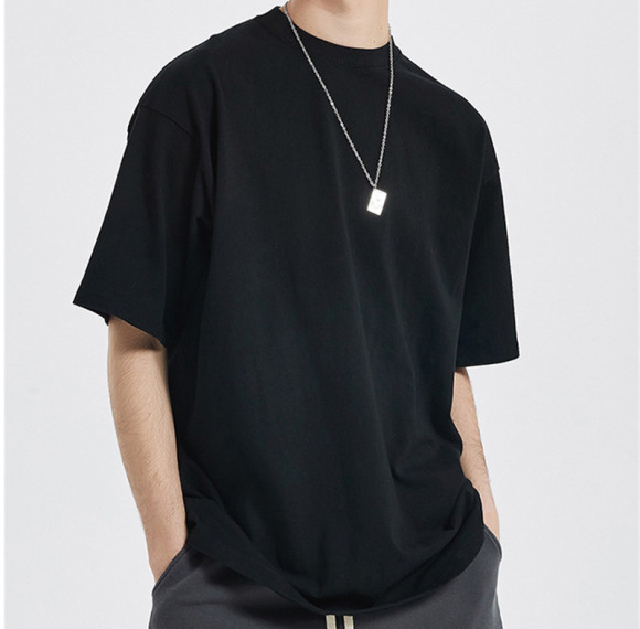 Hersteller von maßgeschneiderten, gewaschenen T-Shirts. Schwere, einfarbige, gewaschene Unisex-T-Shirts