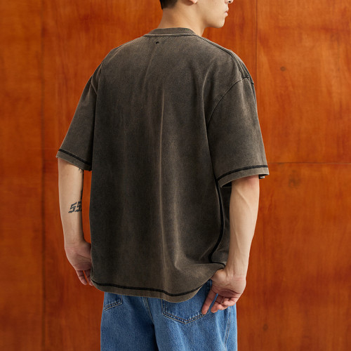 Herstellung cooler Streetwear-T-Shirts | Unternähen von dunklen T-Shirts aus gewaschener Baumwolle