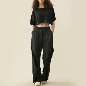 Maßgeschneidertes, gewaschenes Crop-Top für Damen aus 100 % Baumwolle mit Print-Crop-T-Shirts