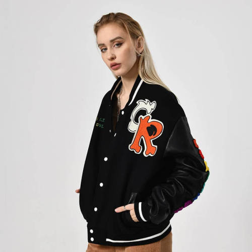 Individuelle Collegejacken mit gespleißten Lederärmeln für Damen | Streetstyle | Touches Dark Original Design Baseballjacke für Damen