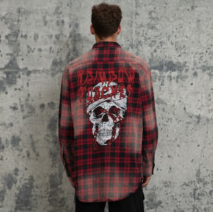 Herbst Original Design Rot & Schwarz kariertes sonnengetrocknetes, zerrissenes Langarmhemd | Dunkler Streetstyle | Hersteller von Streetwear-Shirts