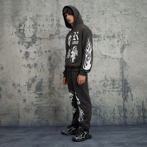 Set aus Kapuzenpullover und Jogginghose im Punk-Street-Style | Maßgeschneidertes Set aus Kapuzenpullover und Jogginghose | OEM/ODM