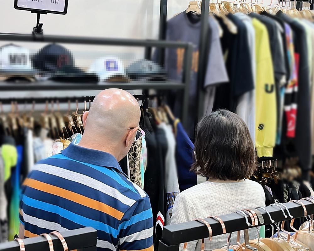 UAE Customers Visit Touches Dark