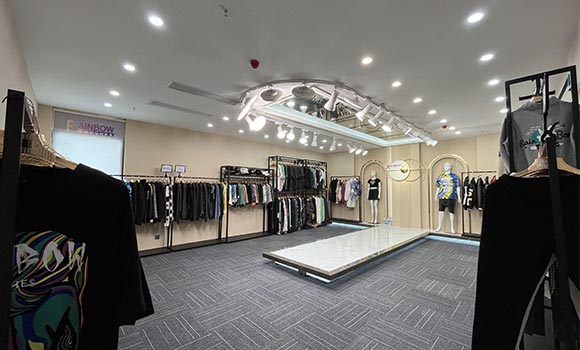Over 100+ In-House Styles