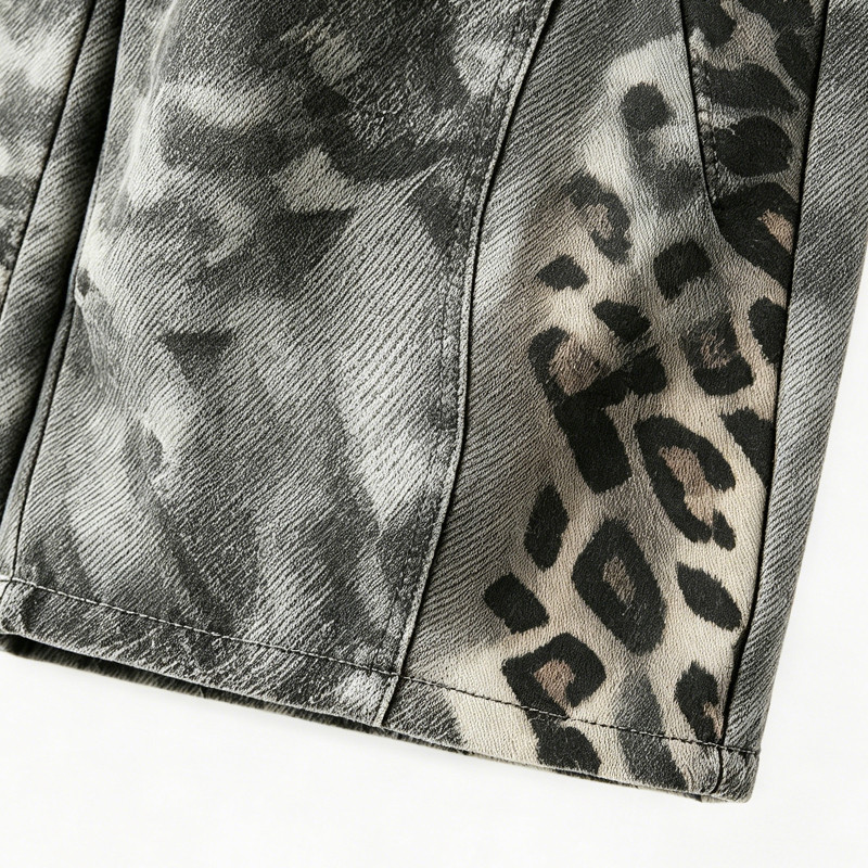 Washed Spray dye Heat Transfer Print Cropped shorts