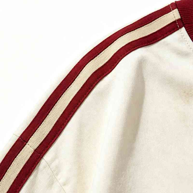 Vintage streetwear t-shirt detail 2