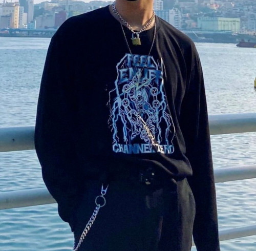 Streetwear Must-Haves: Dark T-Shirts to Have in Your Wardrobe