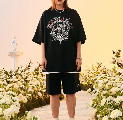 The Ultimate Guide to Wholesale Dark Gothic T-Shirts: A Comprehensive Overview