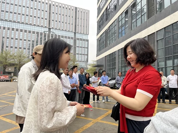 RAINBOW TOUCHES factory opening