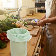 Compostable Trash Bags Make Composting Easy and Clean