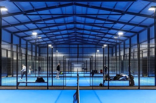 Factory Price Panoramic Padel Court with UV Resistant Grass and Durable Steel Structure