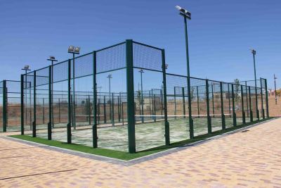 Factory Price Panoramic Padel Court with UV Resistant Grass and Durable Steel Structure