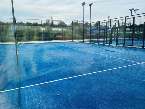 Outdoor Durable Panoramic Padel Court with Color Customized Grass and Branding Options