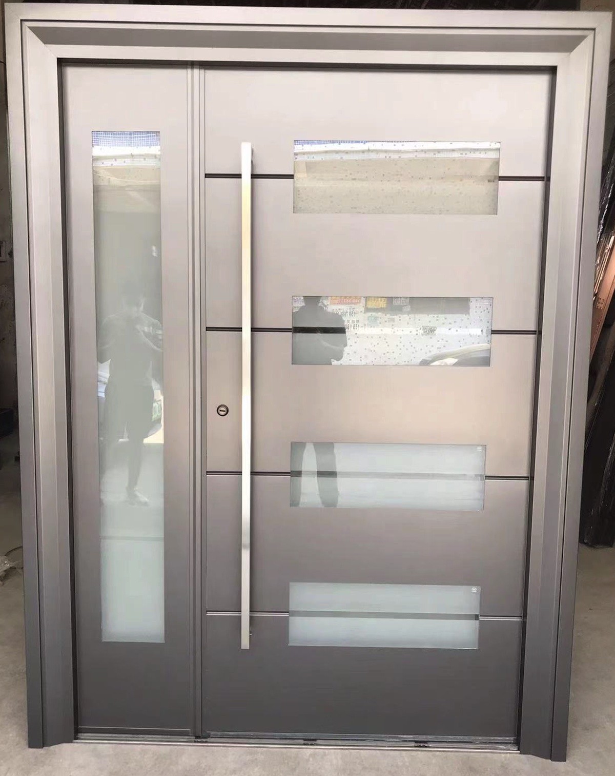 BC2100 Security entry glass door