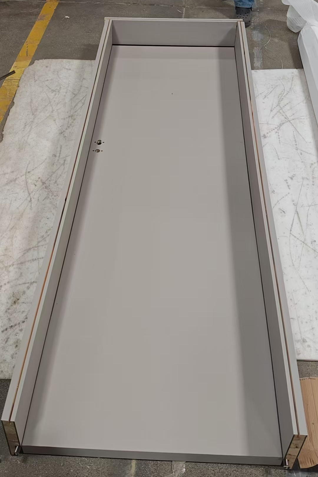 BC1651-Skin-Fell Single Plate Carbon Crystal Painted Free Door