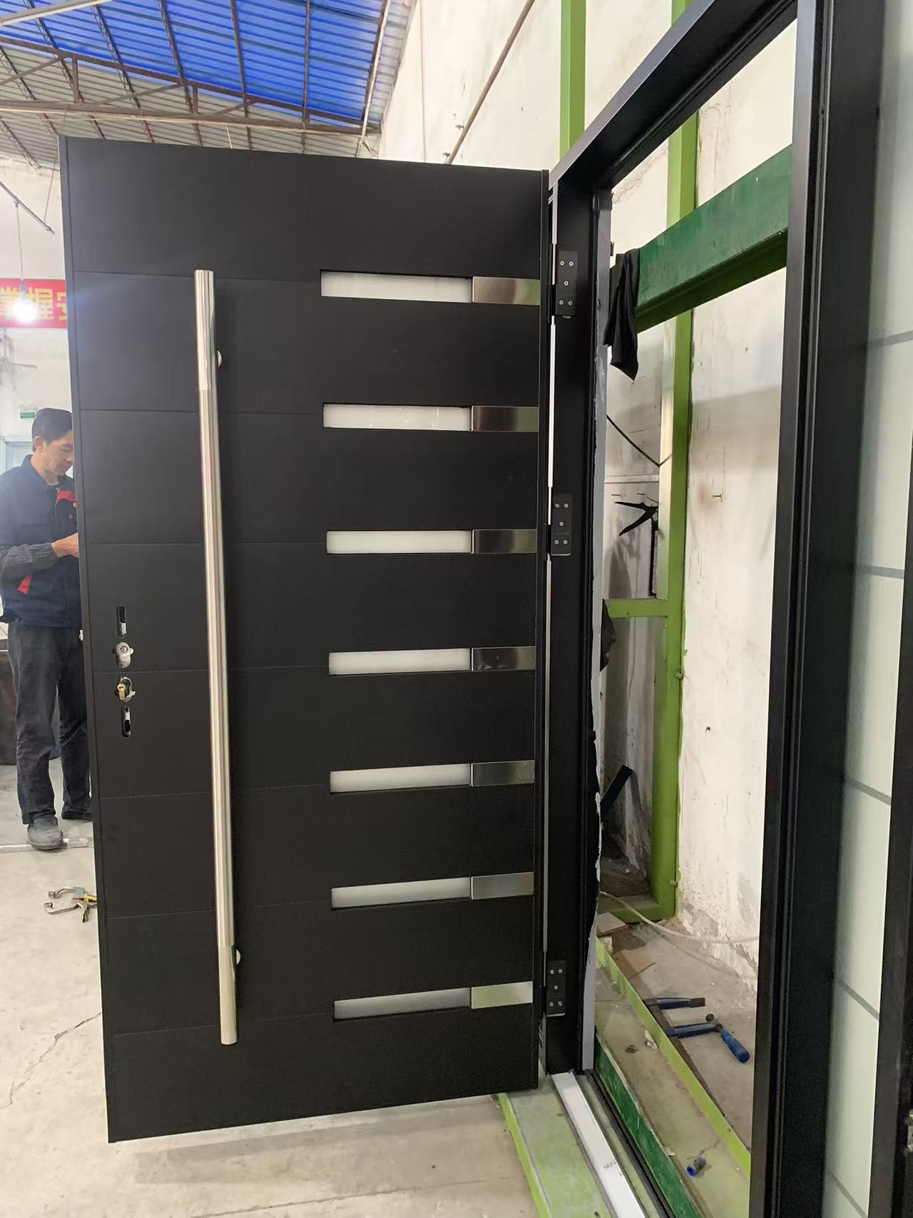 BC1400-2 Современная входная дверь из нержавеющей стали 304 со стеклянной панелью