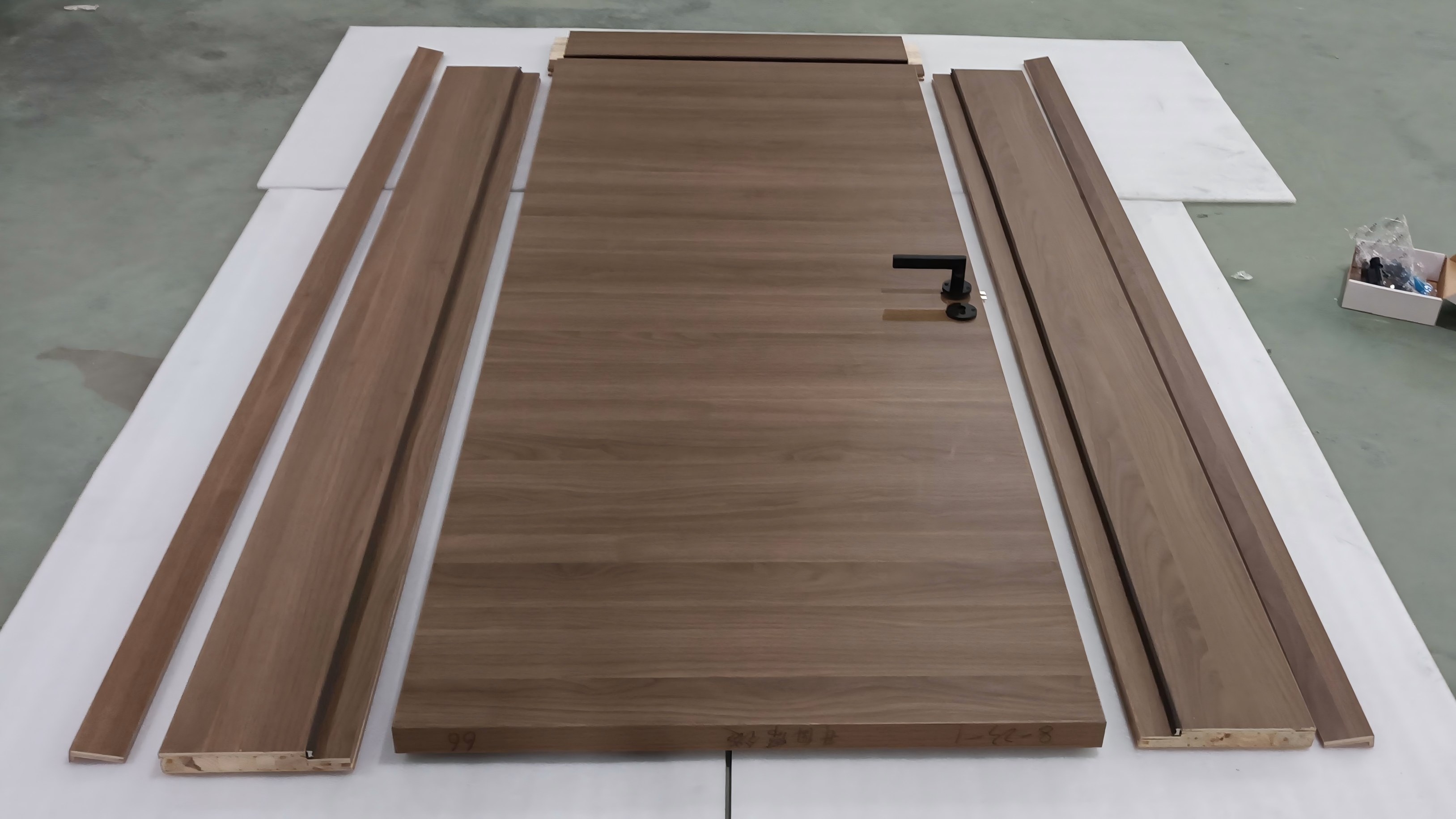 BCWM-WY002-Horizontal irregular texture melamine paint flush free door