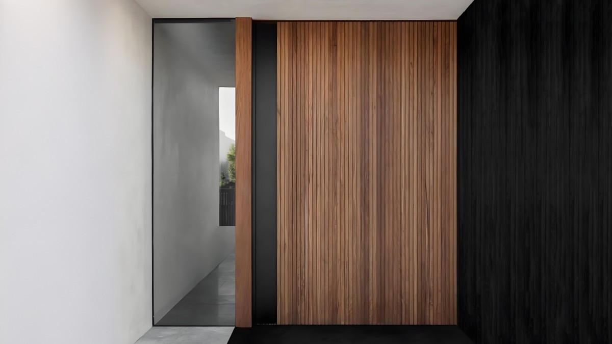 UV transfer surface pattern for custom aluminum door panels