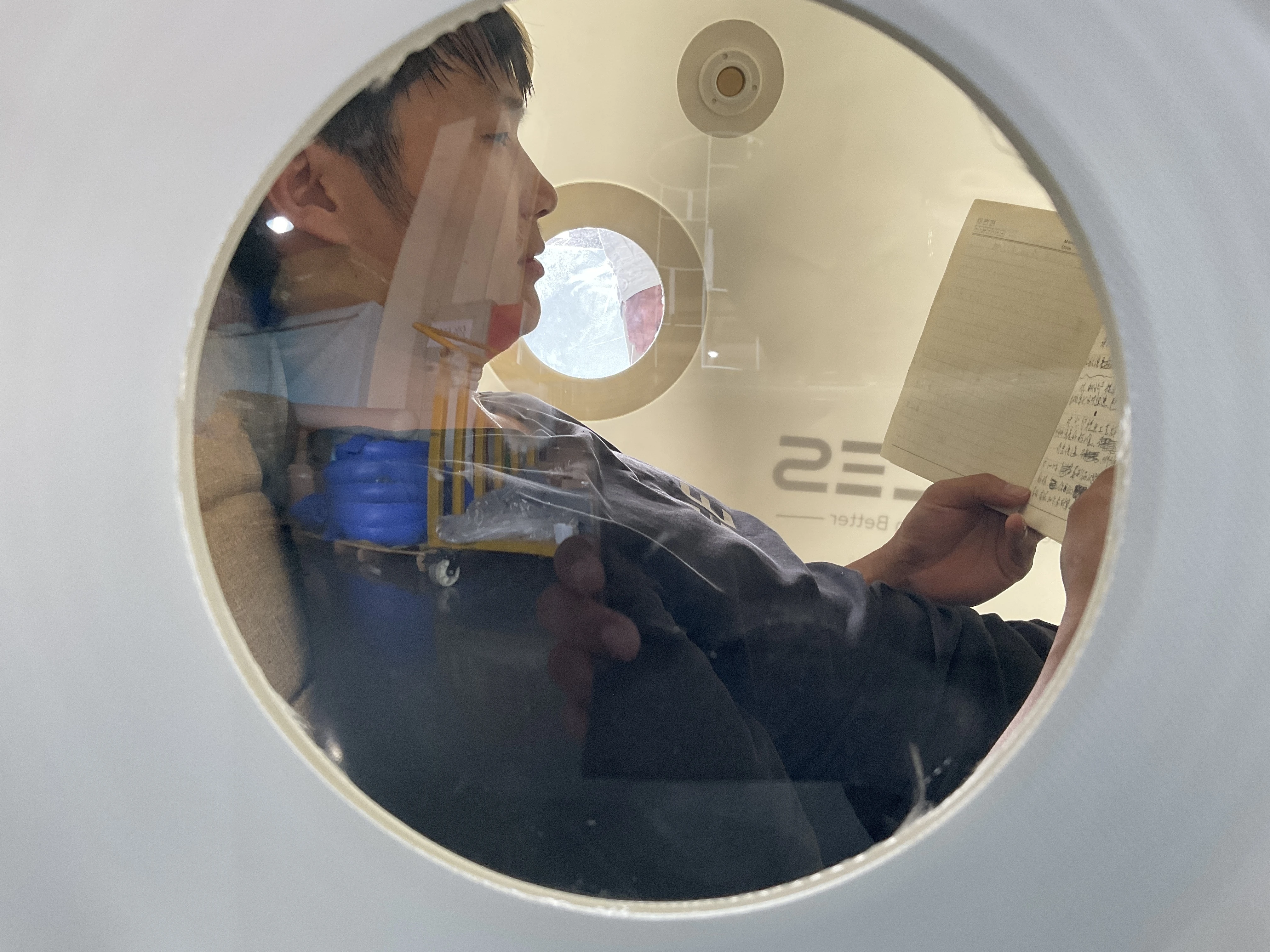 Type B Sitting Hyperbaric Chamber Reading