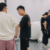 Customer inspects OXYSPACES and experiences oxygen chambers