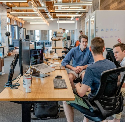 Manual vs Electric Sit-Stand Desks: Which One Fits Your Project?