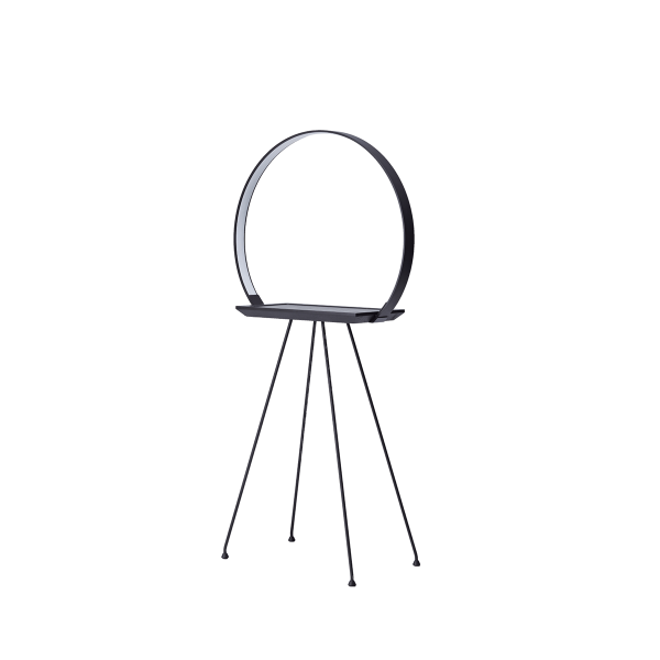 Die Halo-Lampe ist eine pflanzenfreundliche, individuelle Innenlampe aus Metall mit Kaltlichtbogen.