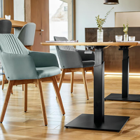 Hydraulic lifting table used in German restaurants in Europe