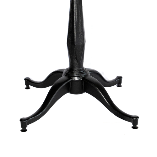 Tischgestelle im originellen Design für maßgefertigte Tischgestelle im Restaurant